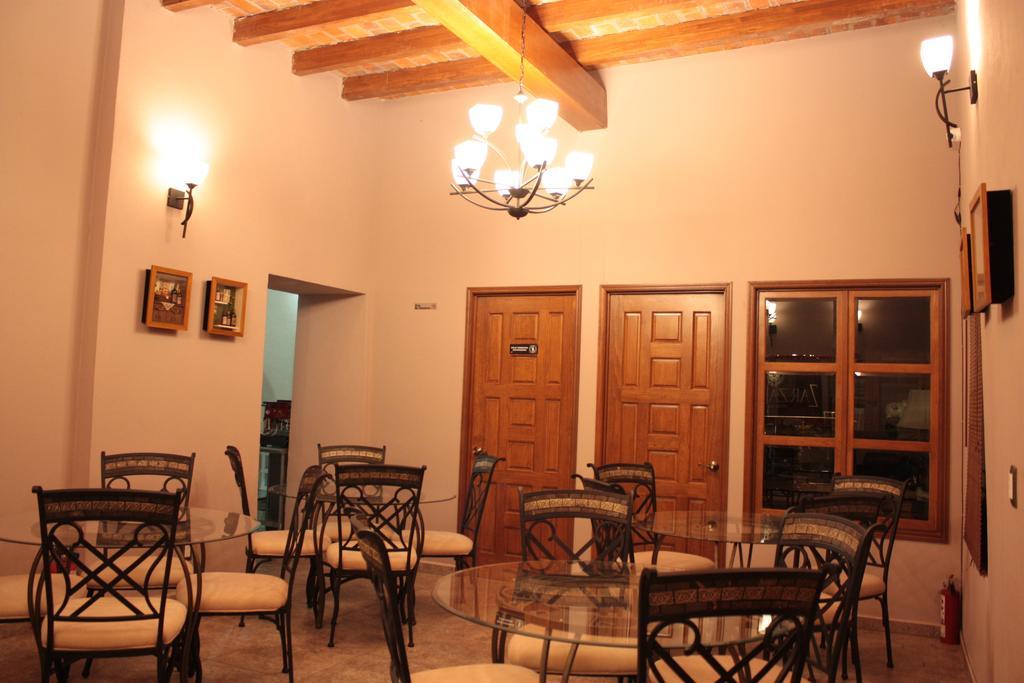 Zarzarosa Hotel Boutique Queretaro Luaran gambar